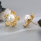 E0462 Small Fashion Simple Shaped Earrings for Women Petal Shell Pearl Earrings