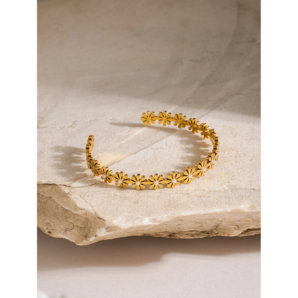 18K Gold Stainless Steel Small Daisy Pearl Open Bracelet Fashion Simple Zircon Bracelet
