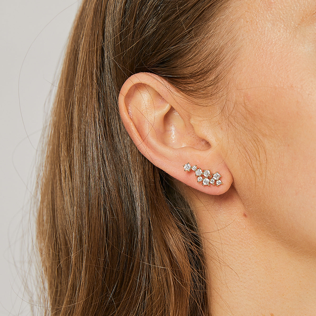 E0403 New Zircon Small Earrings Women's Sweet and Elegant Ear Accessories