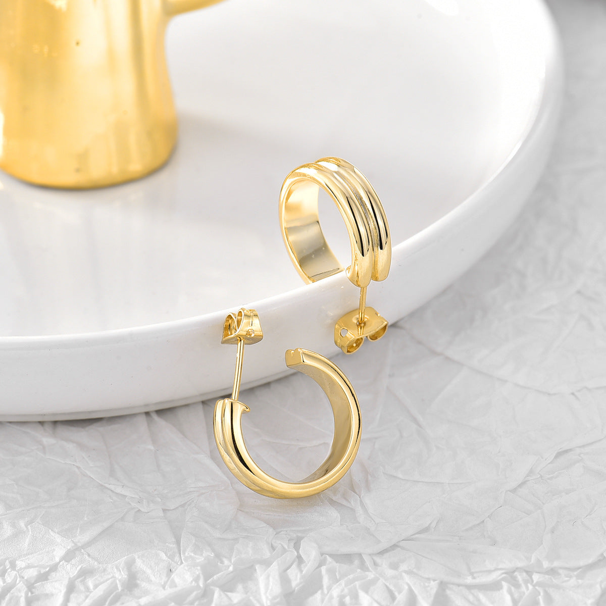 E0292 S925Silver Needle Style Trendy Minimalist Earrings Exaggerated Large Hoop Metal Texture Ear Jewelry