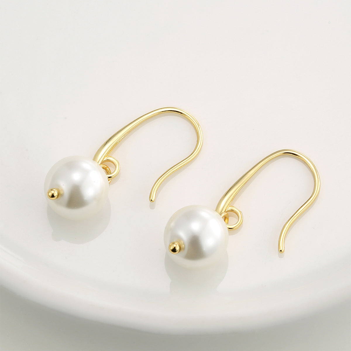 E0761 Dongdaemun Fashion Simple Ear Hook Women's Jewelry Baroque Style Shell Pearl Vintage Earrings