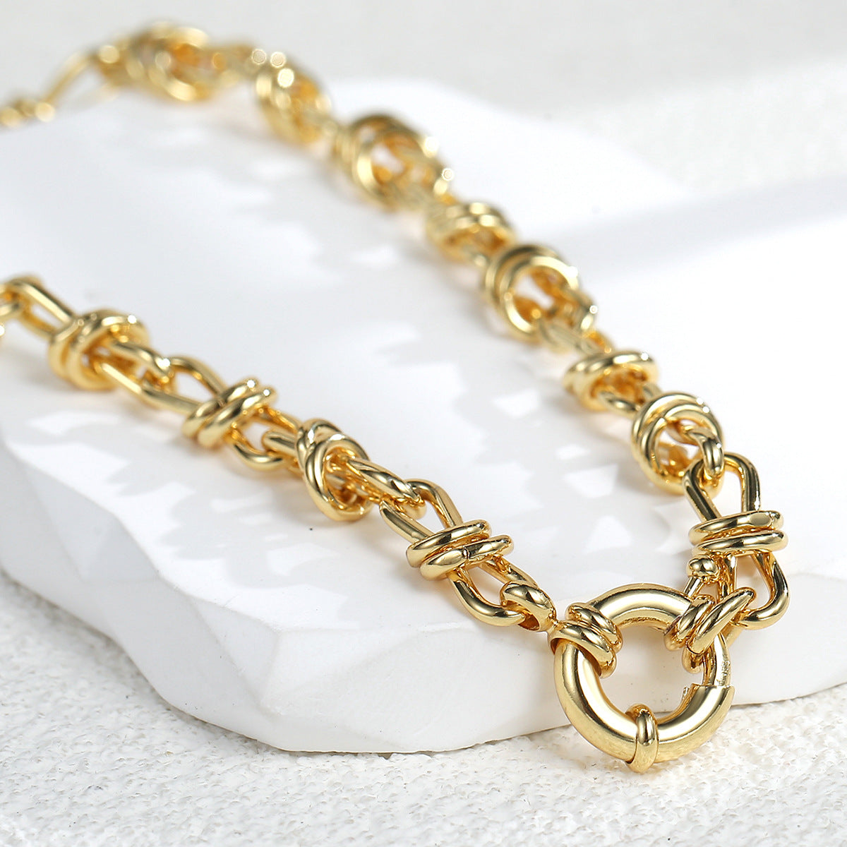 N0194 Fashion18K Gold-plated Necklace 8Font Chain Circle Necklace Geometric Punk Metal Necklace