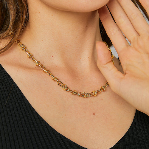 18K Gold-Plated Brass Geometric Round Necklace with geometric design details