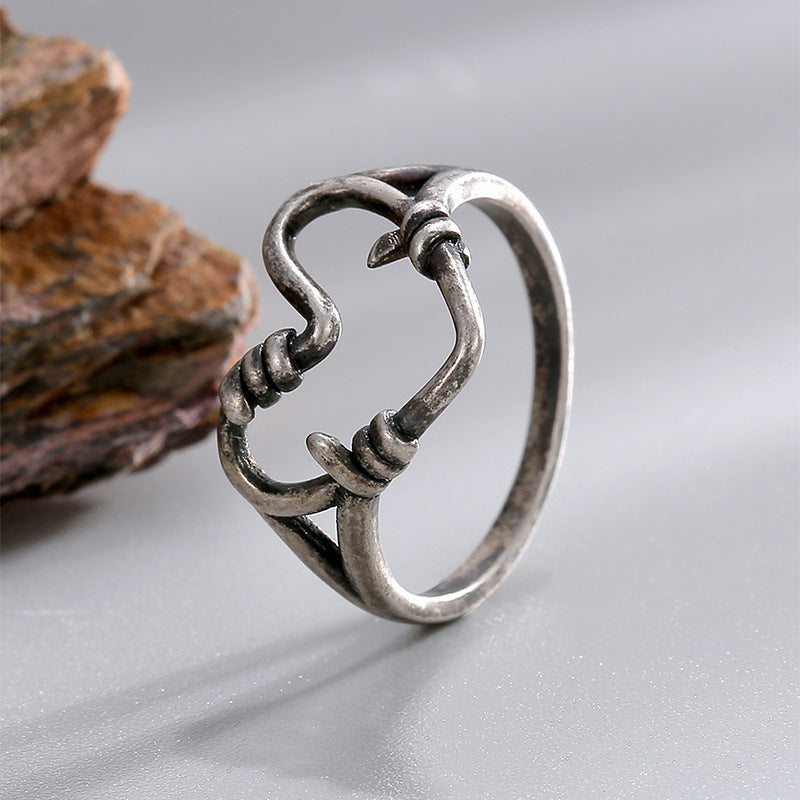 R0635 Fashion Knot Hollow Heart Ring for Women Ancient silver Retro Vintage Peach Heart Ring