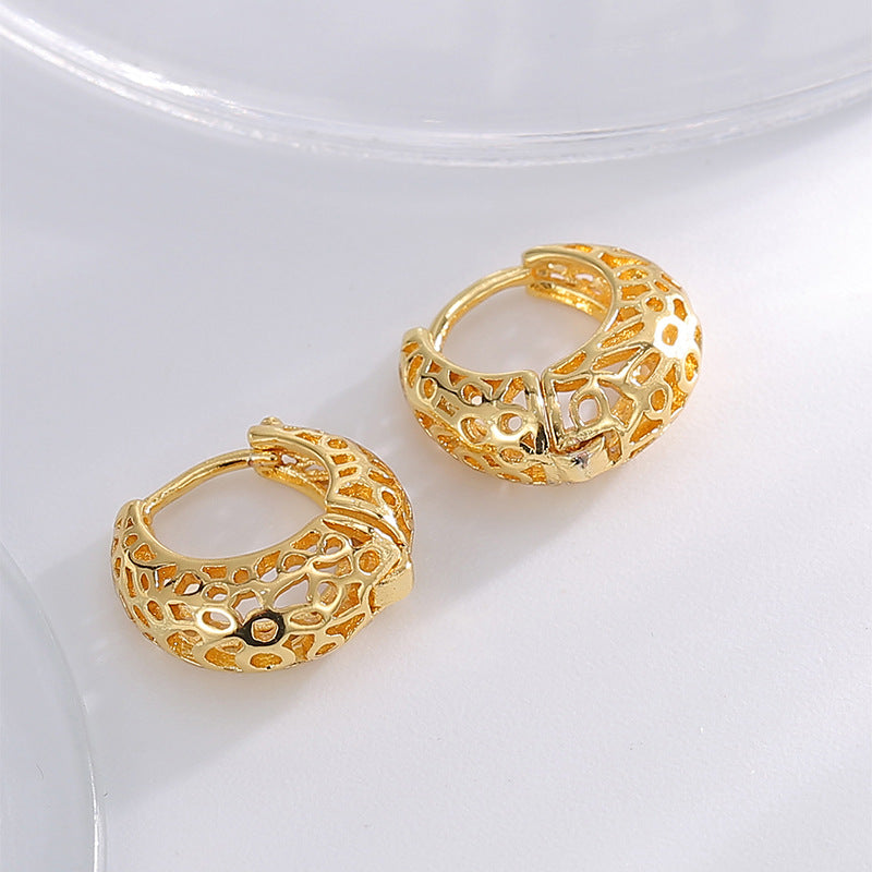 E0776 Vintage Irregular Hollow Textured Earrings for Women Brass Gold-Plated Exaggerated Minimalist Ear Jewelry