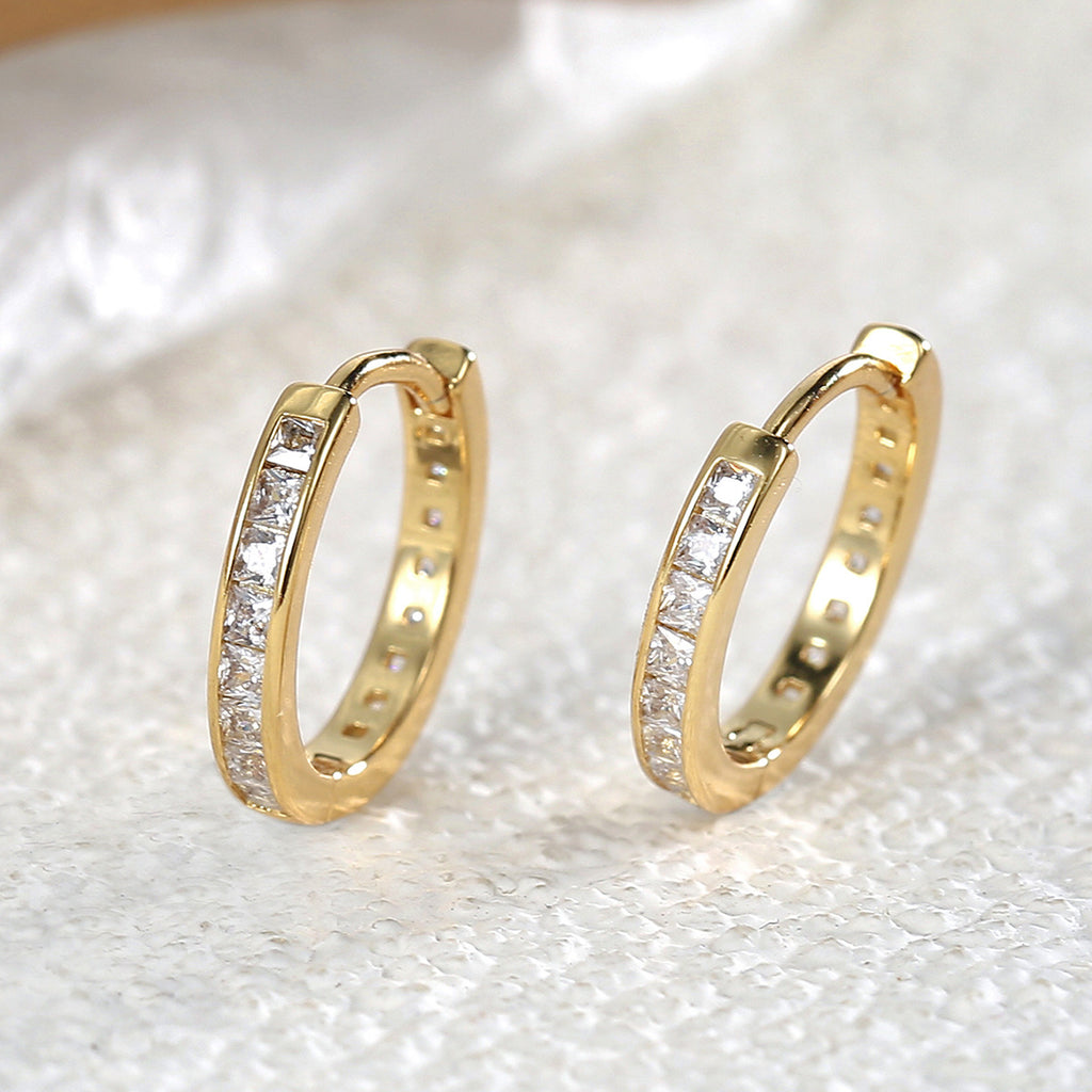 E0410 Textured Circle Small Earrings with Inlaid Diamonds, Round Full Diamond Ear Clips, Real Gold Plated, Stackable, Unisex Trendy