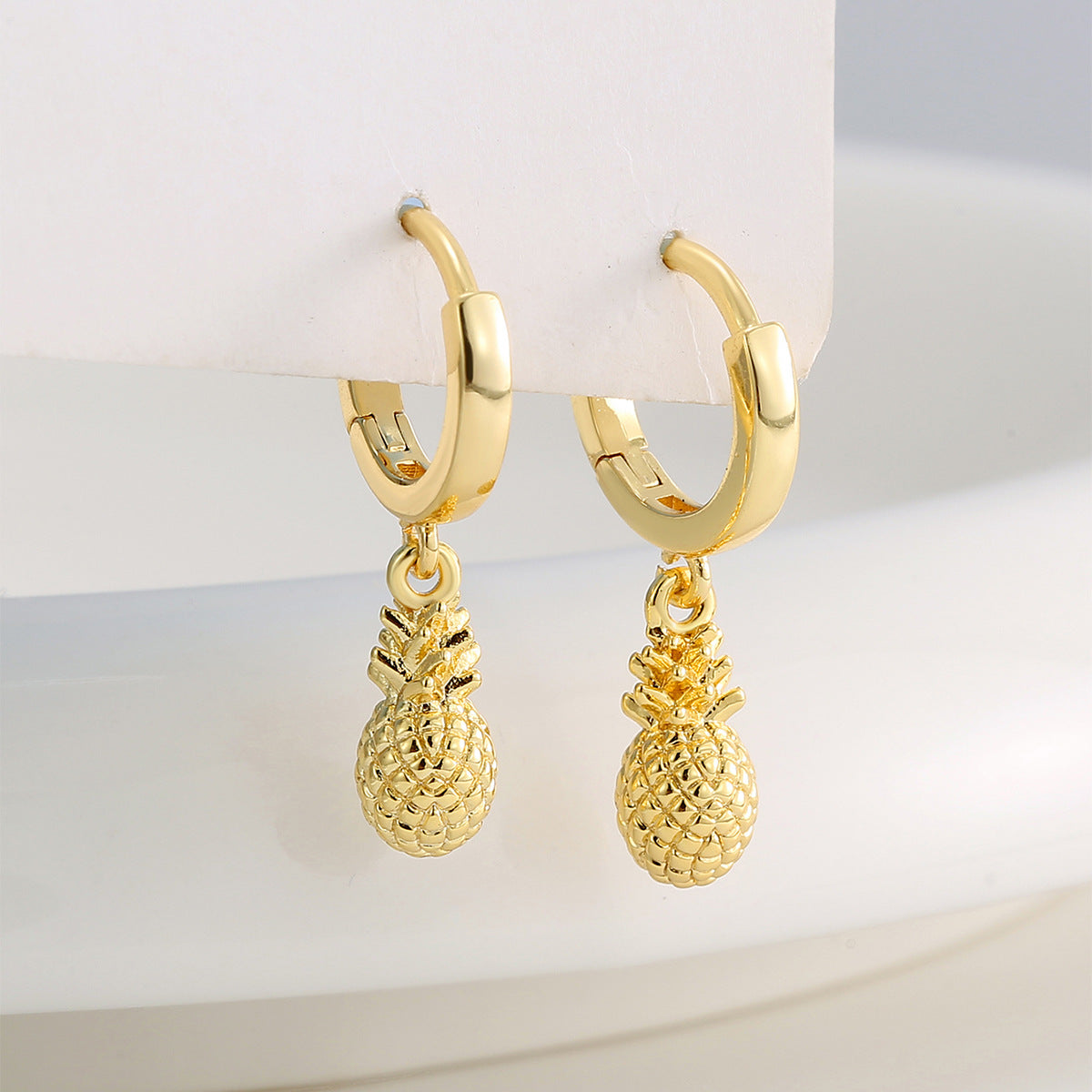 E0766 Fashion Creative Design Earrings for Women New Copper Plated18K Gold Cute Style Pineapple Earrings