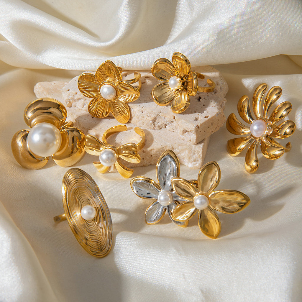 Stainless Steel Flower Pearl Ring Exaggerated rings Ornament