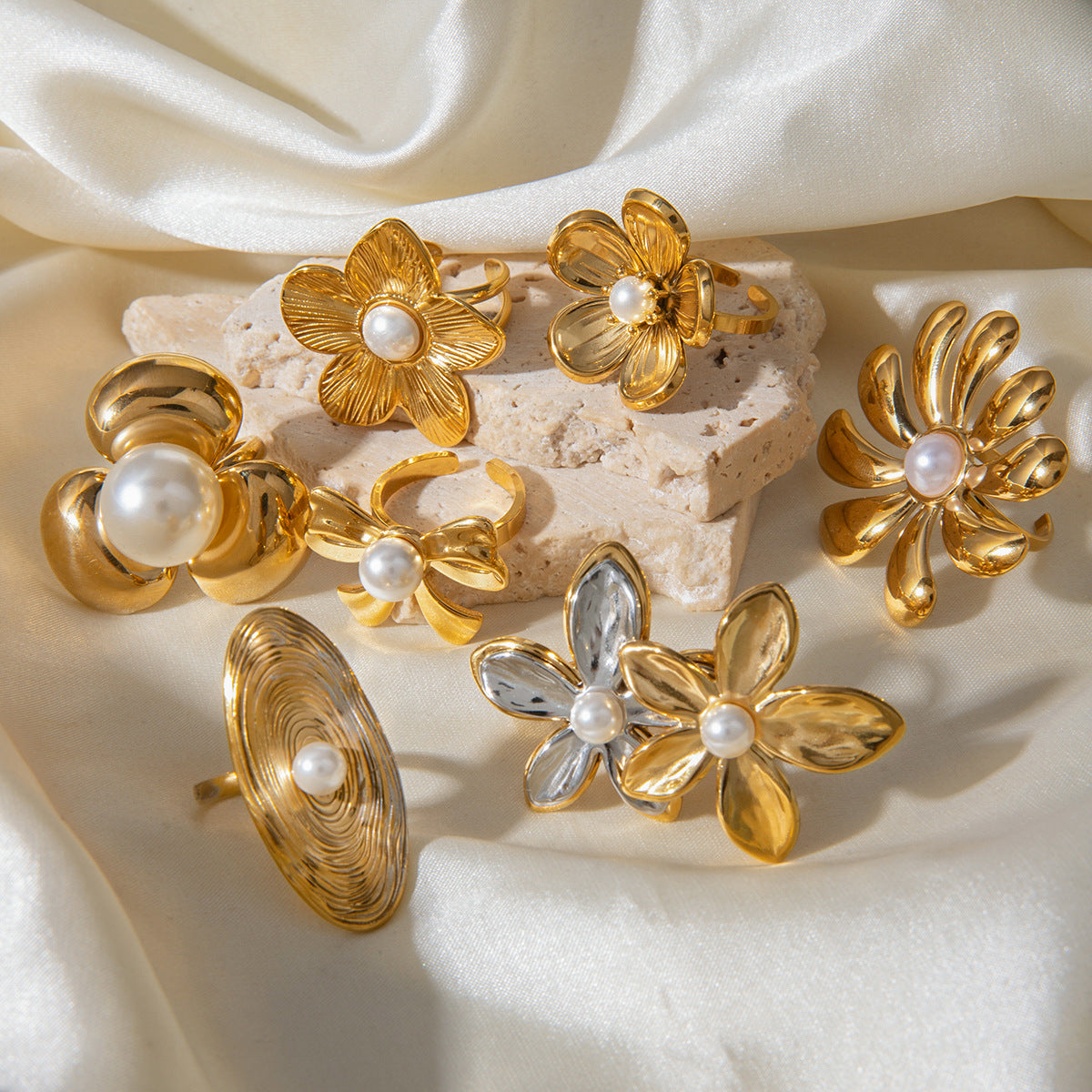 Stainless Steel Flower Pearl Ring Exaggerated rings Ornament