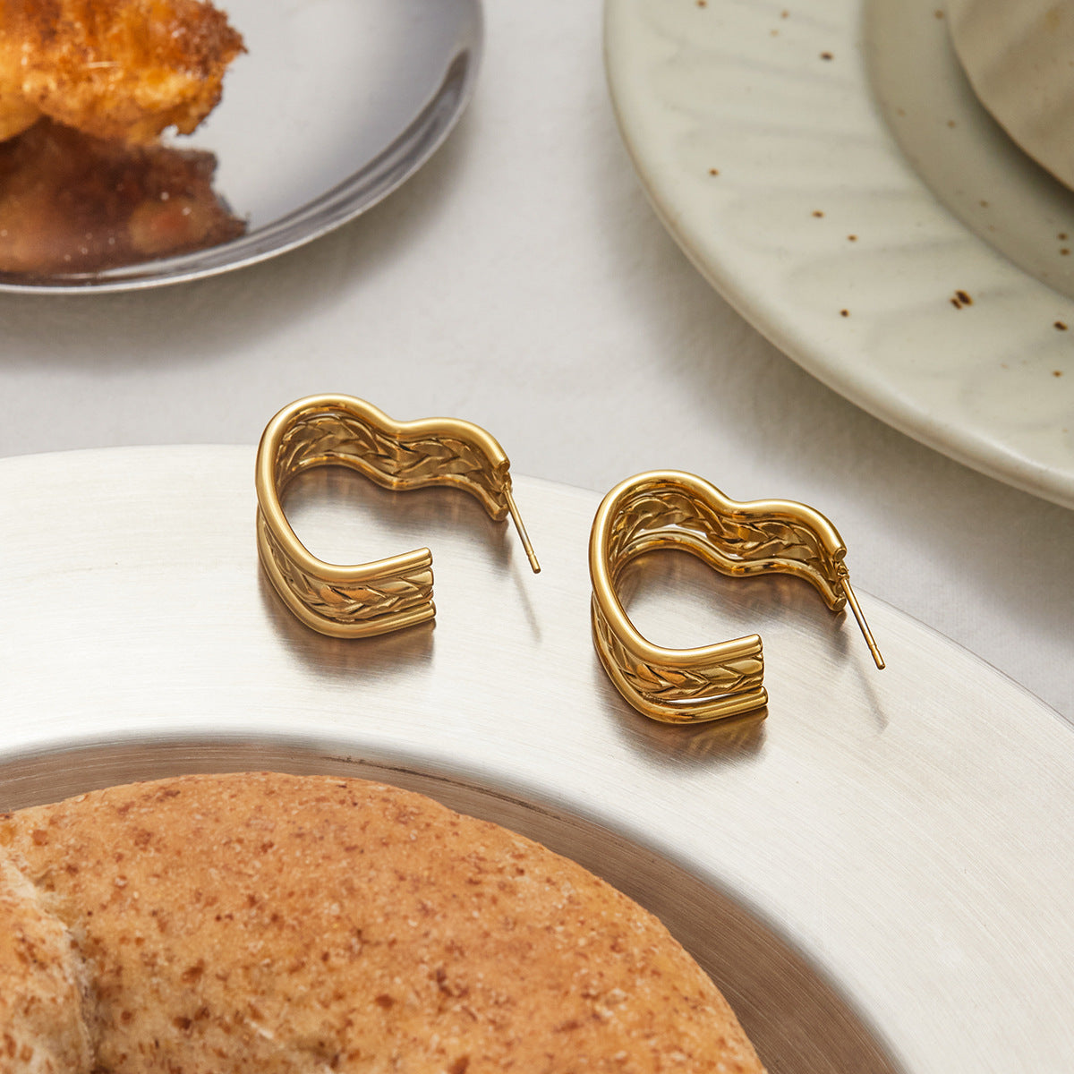 2H Stainless Steel Heart Earrings Ear Jewelry Design Stud Accessories