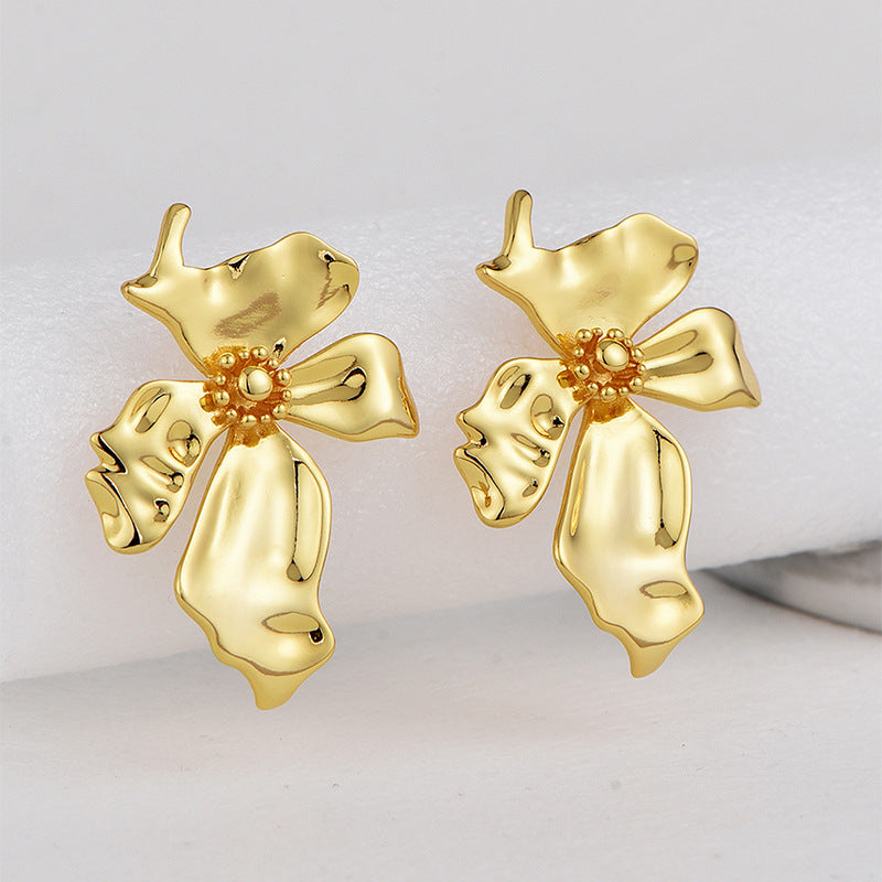 E0700 Fashionable Minimalist Design Earrings for Women Brass Gold-Plated Concave Flower Earrings