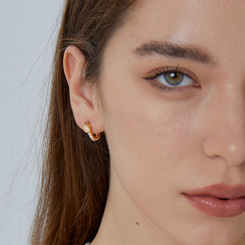 E0499 Simple Earrings for Women, Brass Gold-Plated Water Drop Shape with White Zirconia Ear Clips