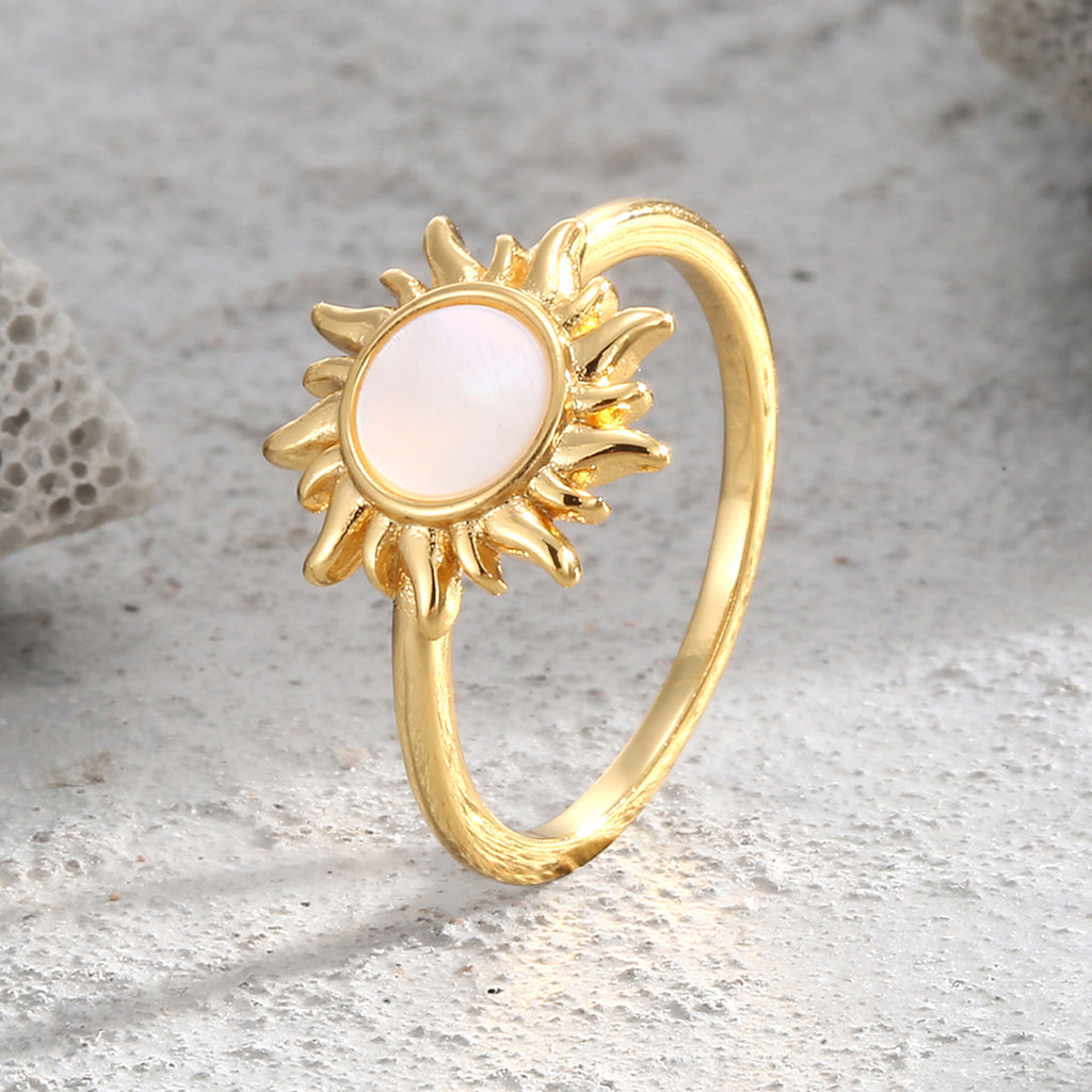 R0552 Bohemian Vacation Sun Resin Ring for Women, Copper Gold-Plated Elegant Fashion Ring