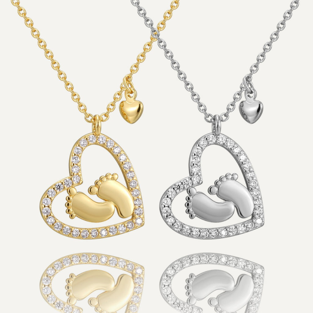 CYN0111 Heart Footprint Copper Necklace Baby Heart-Shaped Foot Pendant Footprints of Love Collarbone Chain