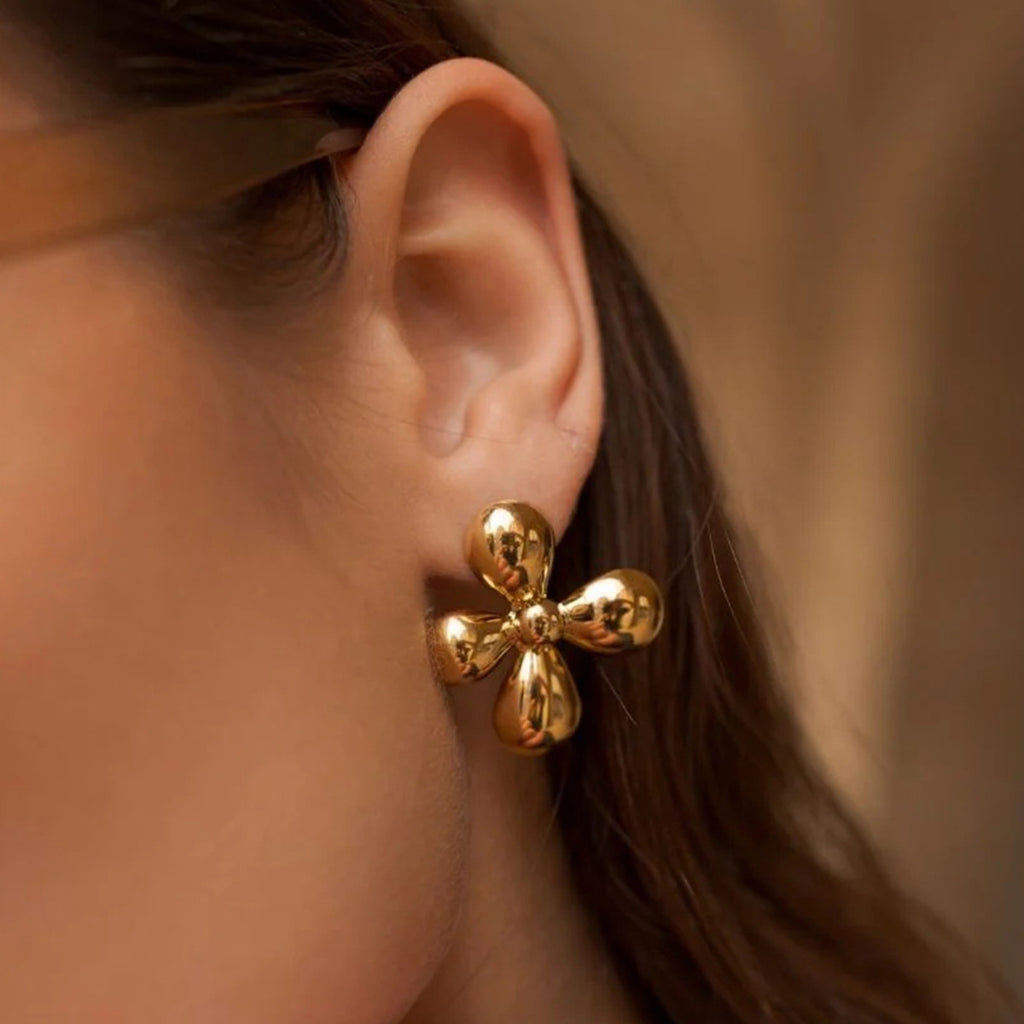 2H Stainless Steel Flower Stud Earrings Design Sense Earrings Stainless Steel Jewelry