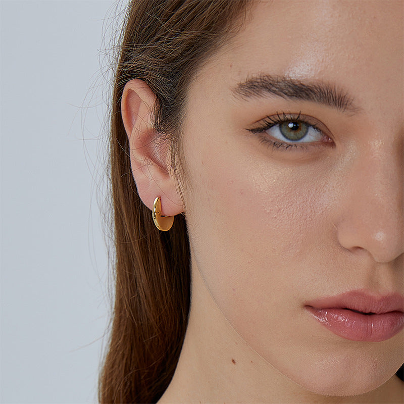 E0433 Gold-Plated Copper Minimalist Round Hoop Earrings with Smooth Texture