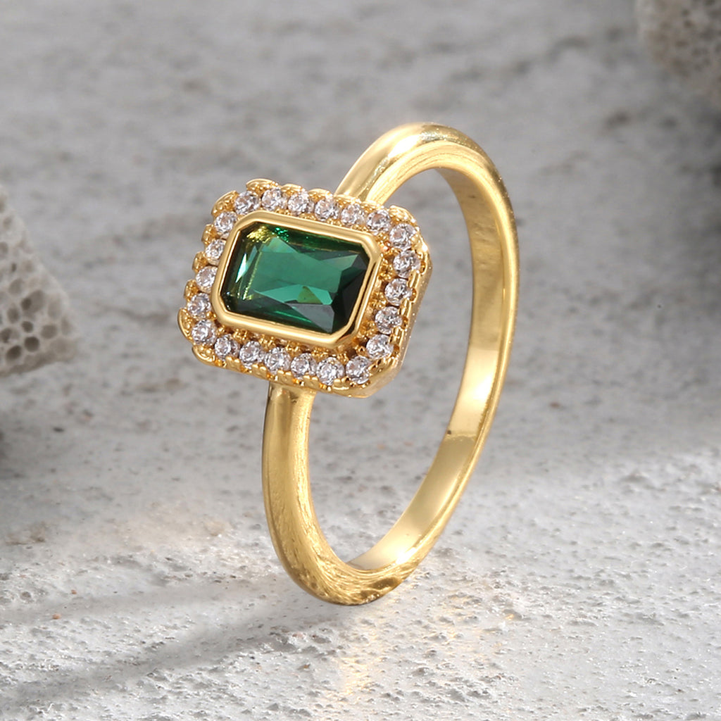 R0148 Exquisite Luxury Inlaid Green Zircon Ring for Women Brass Gold Plated Minimalist