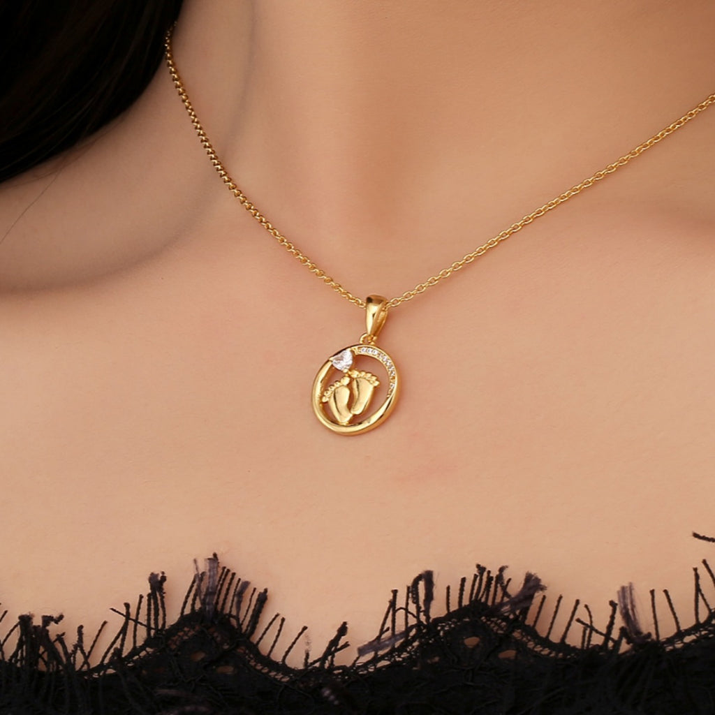 CYN0114 Round Footprint Copper Necklace Pendant for Women Collarbone Chain