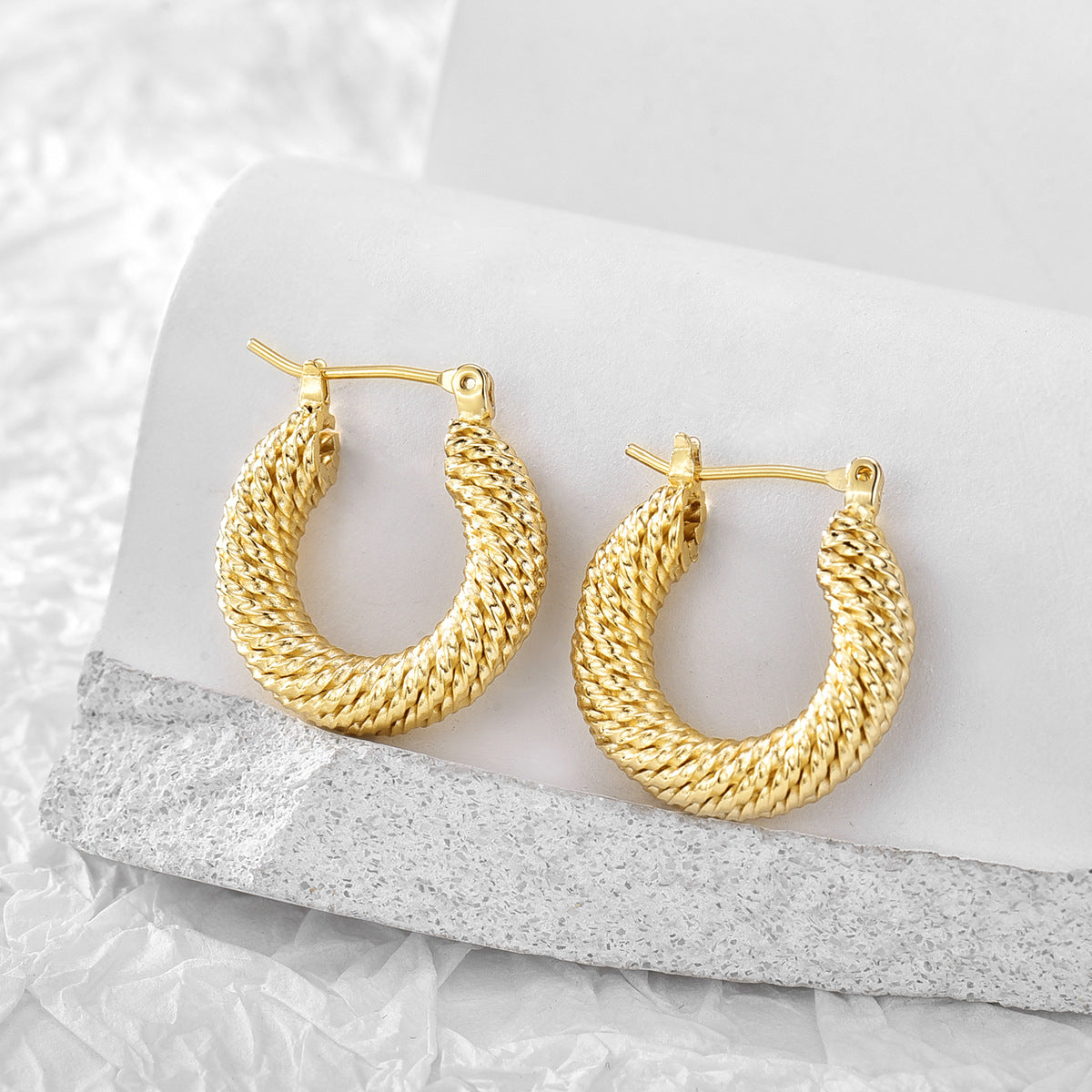E0309 Vintage Earrings for Women Brass Gold-Plated Threaded Fashionable Vintage Braided Hoop Earrings