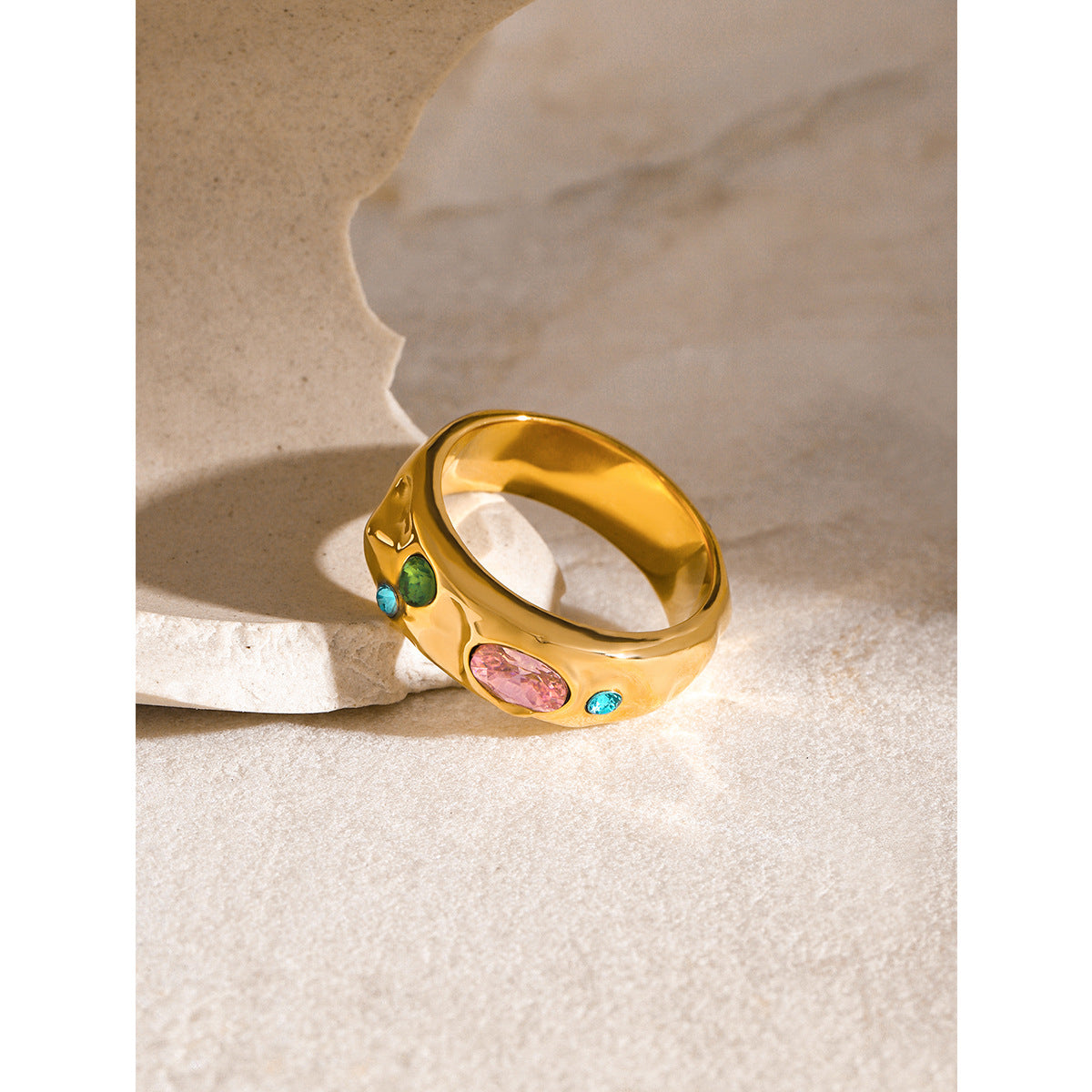 2H 18K Gold Stainless Steel Zircon Ring for Women Hammered Texture with Pink Zircon and Blue Green Zircon Ring