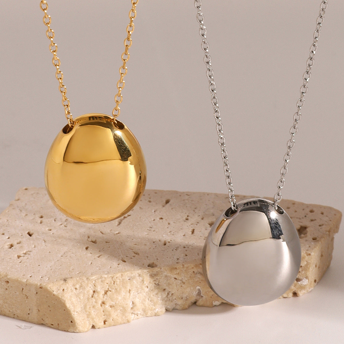 2H Stainless Steel Simple Round Pendant Necklace Commuter Choker Autumn Winter Versatile Accessory