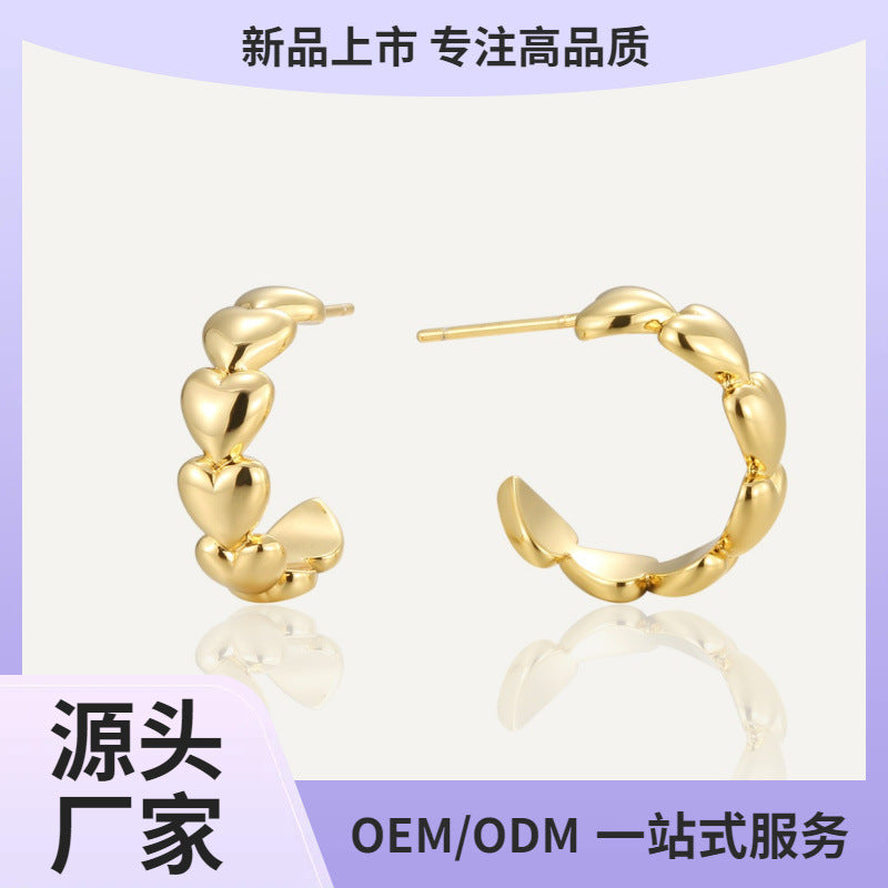 CYE0148 Minimalist Circle Heart Earrings Minimalist Chanel Stud Earrings