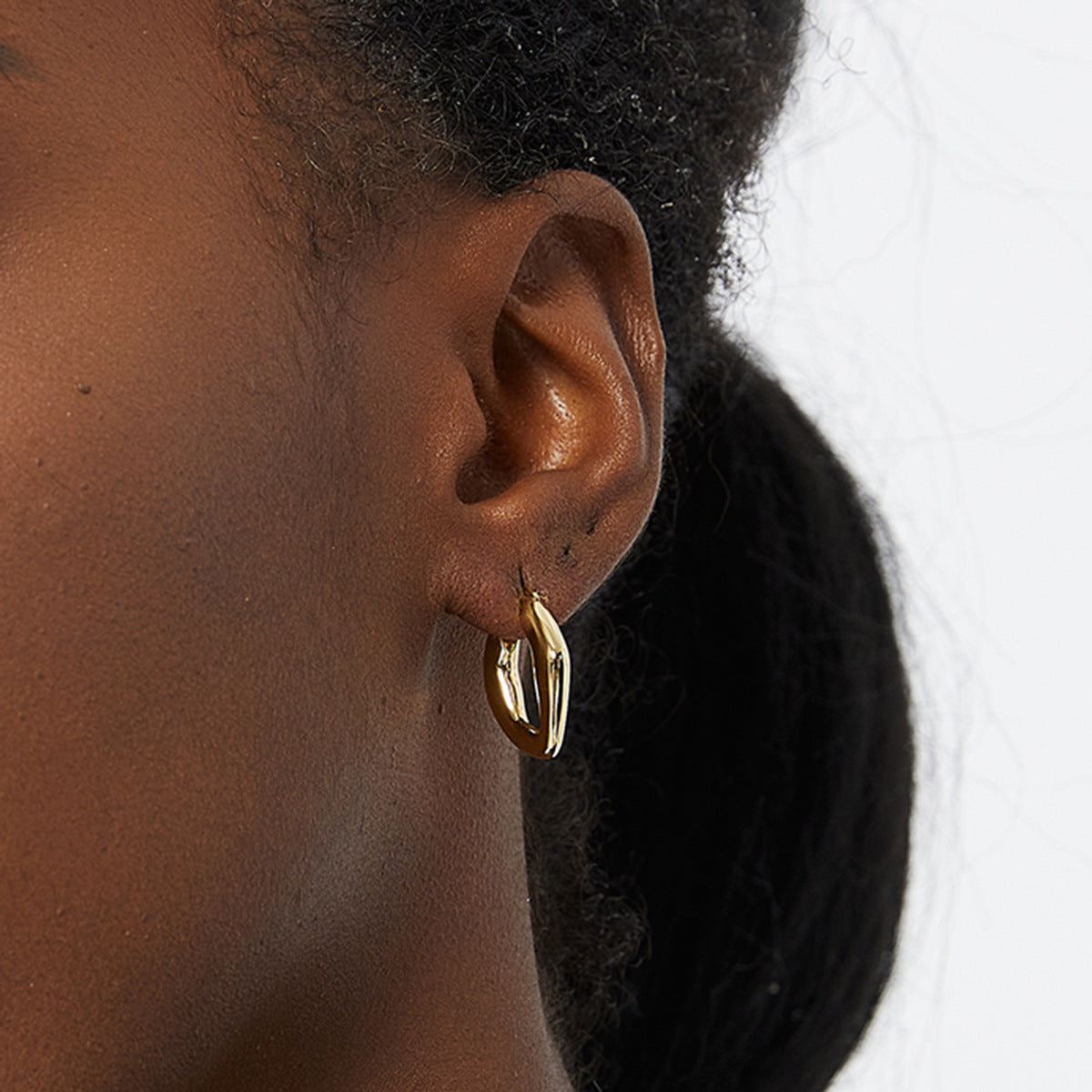 E0295 Fashion Metal Glossy Oval Earrings Irregular Concave-Convex Minimalist Style Women's Hoop Earrings Studs