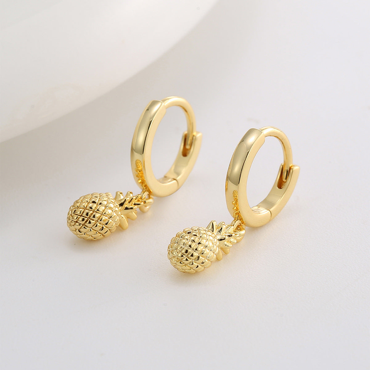 E0766 Fashion Creative Design Earrings for Women New Copper Plated18K Gold Cute Style Pineapple Earrings