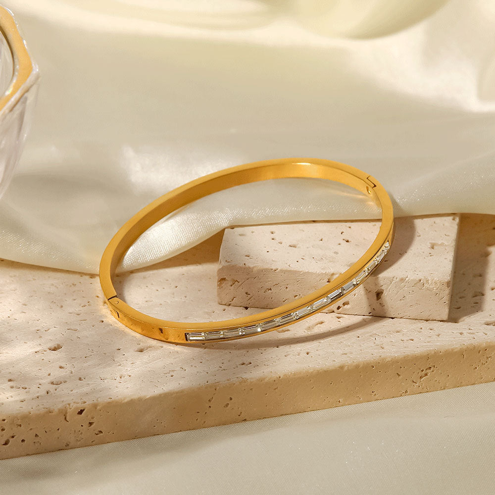 2H  Bracelet for Women, Versatile Fashion Stainless Steel18K Gold Inlaid White Square Zircon Bracelet