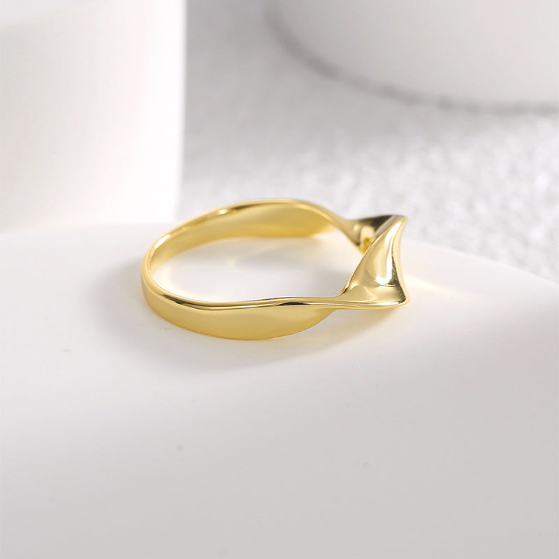 R0469 Minimalist Fashion Smooth Design Cool Ring for Women Copper Plated with Real Gold Unique Irregular Tail Ring