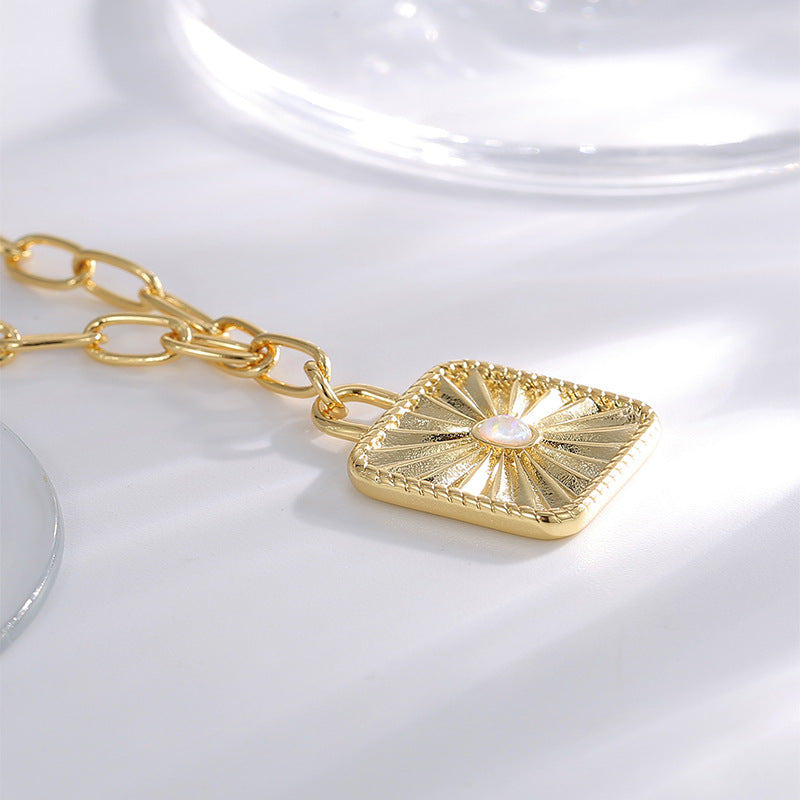 N0234 Vintage Fashion Sun Pattern Opal Inlaid Pendant for Women Brass Gold-Plated Hip-Hop Collarbone Chain
