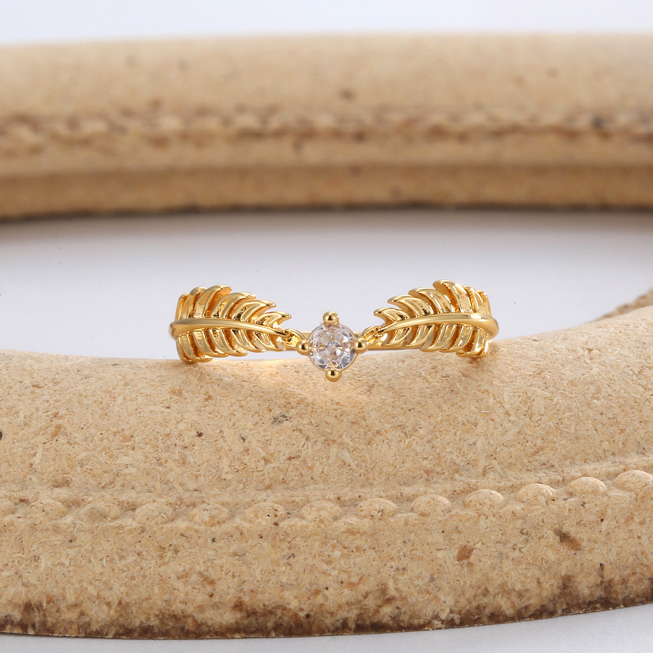 R0147 Japanese and Korean Pastoral Design Wheat Spike Four-Claw Zircon Ring for Women Copper Plated with Real Gold Elegant Fashion