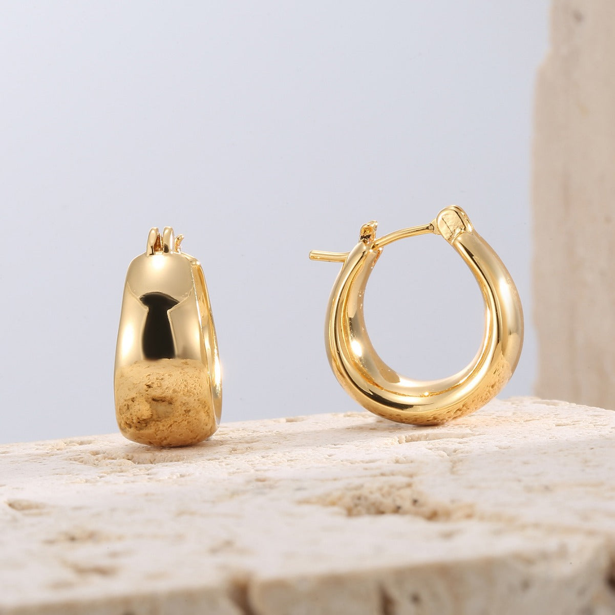 CYE0345 French Retro Earrings Trendy Design Minimalist Oval Hoop Studs