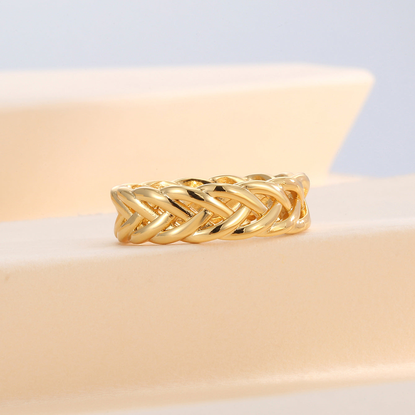 R0150 Rope Hollow Smooth Personality Ring for Women Brass Gold-Plated Hip-Hop Ring