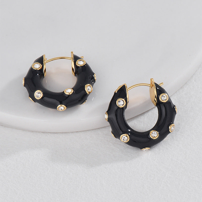 E0626 Fashionable Simple Personality Design Earrings for Women Black Resin Inlaid with Zircon Versatile Hoop Earrings