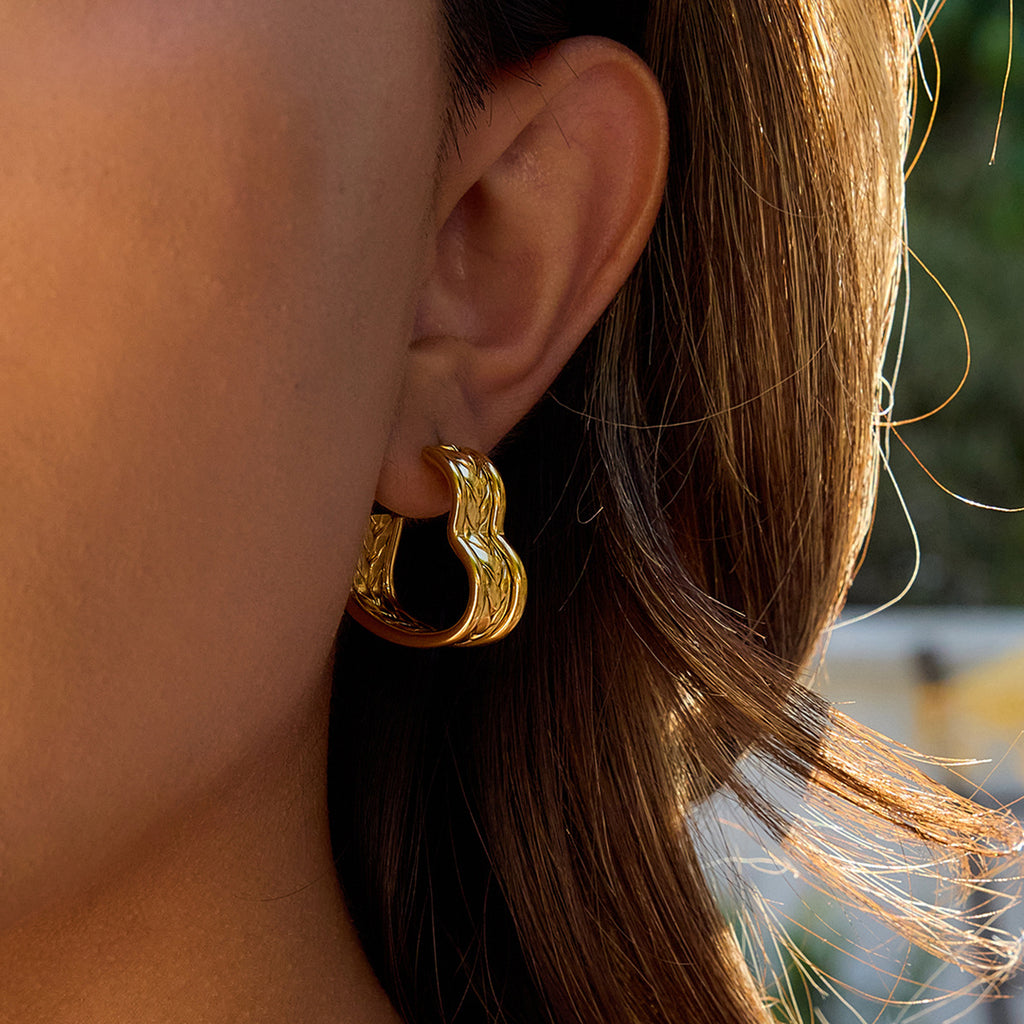 2H Stainless Steel Heart Earrings Ear Jewelry Design Stud Accessories