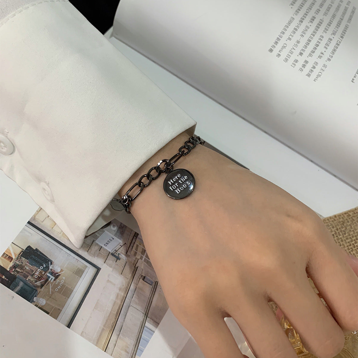 B0039 Trendy Gender-Neutral Bracelet Brass Gold-Plated Hip-Hop Style Skull Design