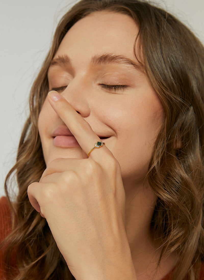 R0233 Japanese Retro Palace Style Emerald Square Zircon Exquisite Ring Fashion Ring