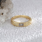 R0584 Korean Modern Minimalist Versatile Design Smooth Ring for Women with Square Zircon Inlay