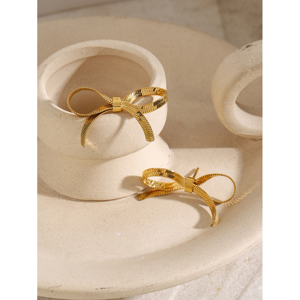 2H 18K Gold Stainless Steel Bow Earrings for Women Fashion Simple Snake Bone Chain Small Stud Earrings