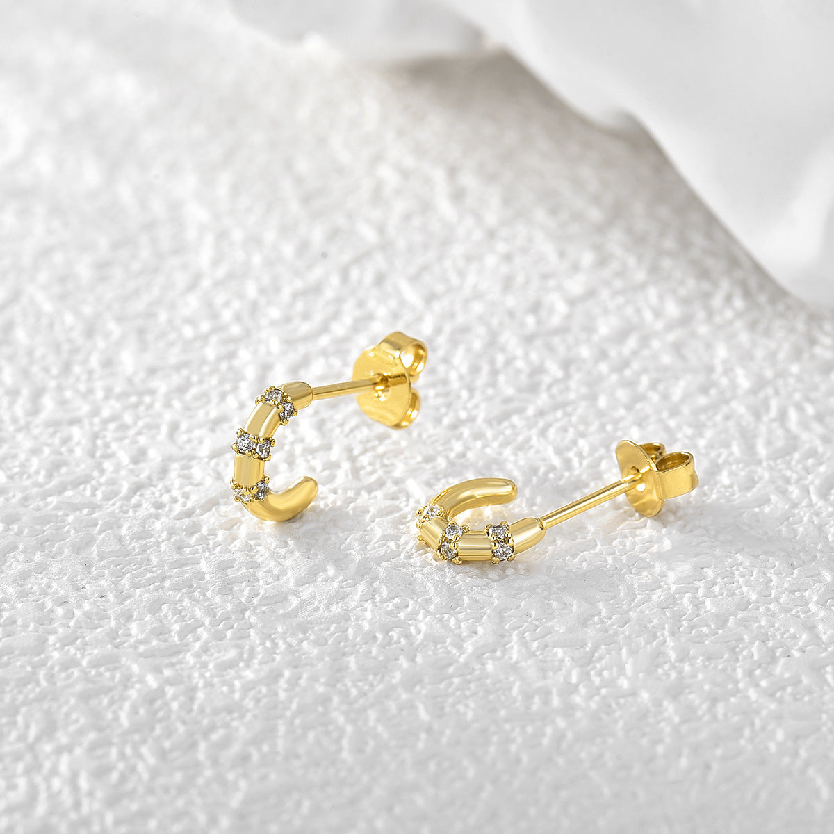 E0043 Earrings Studs for Women Semi-circle Inlaid Diamond Simple Design New Gold-plated Korean-style Earrings for Women