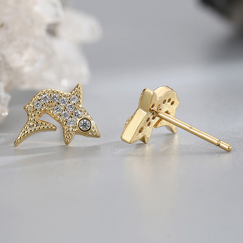 E0558 Novel Ocean Element Design Carp Shape Earrings for Women Simple Micro Pave Zircon Earrings