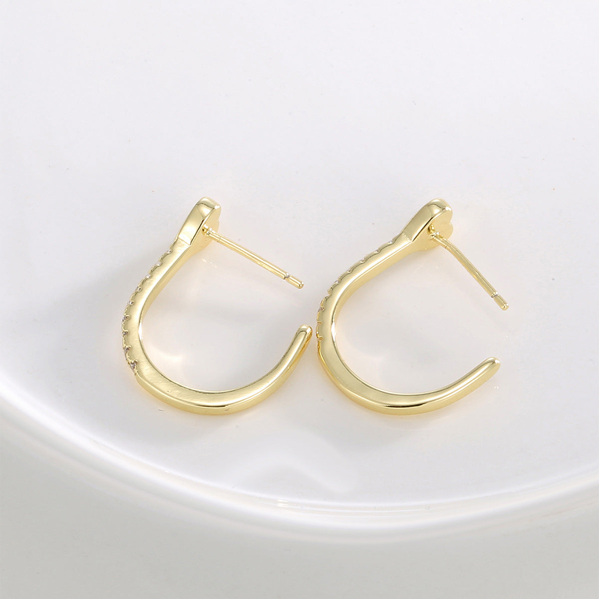 E0656 Korean Style Dongdaemun Epoxy Heart Earrings for Women Fashion Gold-Plated Zirconia Earrings