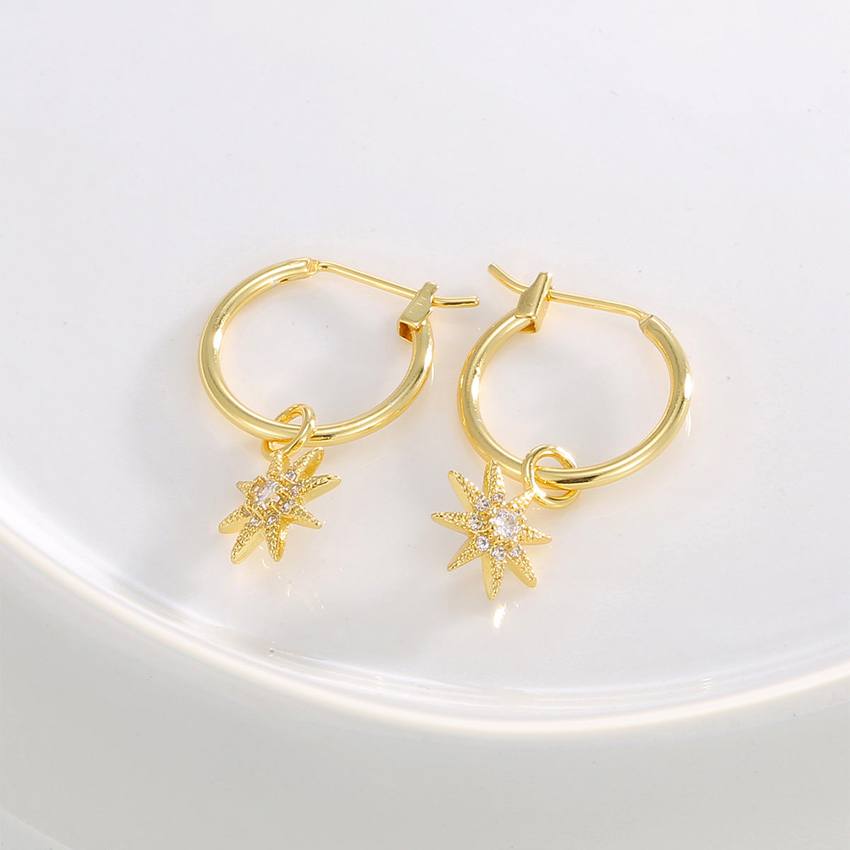 E0797 Creative Design Gold-Plated Earrings for Women Sunflower Micro-Inlaid Zirconia Drop Earrings