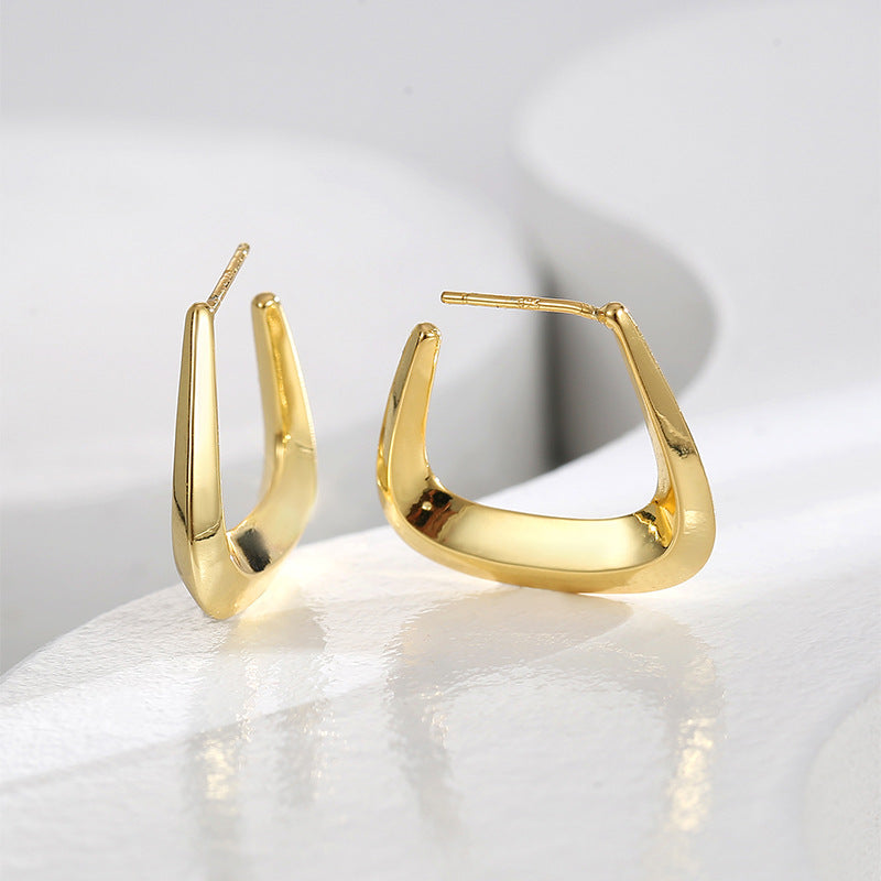 E0550 New Glossy Asymmetric U Type Earrings Women's Retro Simple Brass Gold-plated Geometric Earrings
