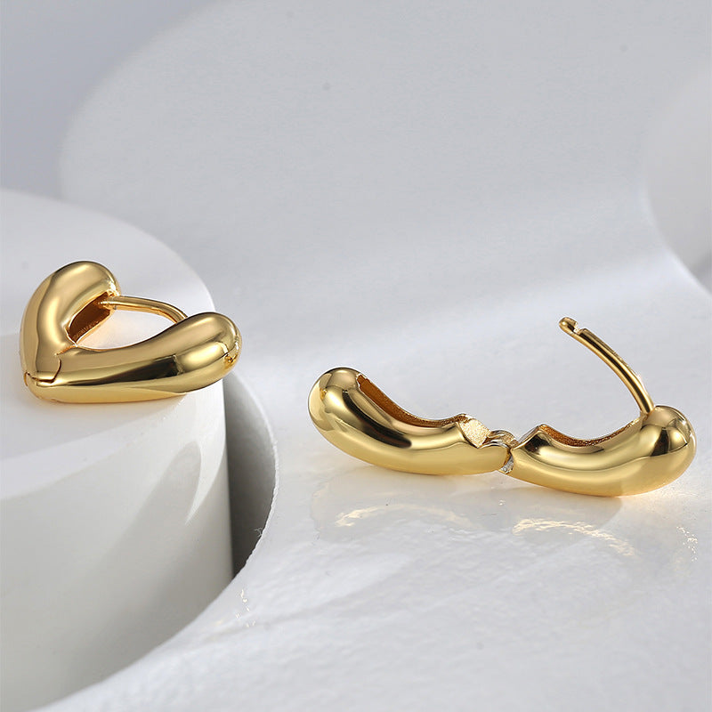 E0588 Fashion Simple Retro Design Earrings for Women Heart-Shaped Copper Gold-Plated Earrings