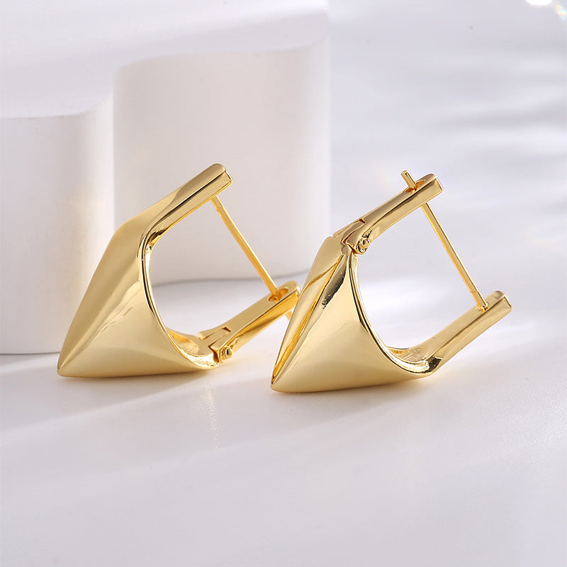 E0681 Minimalist Geometric Cone-Shaped Earrings for Women, Copper Gold-Plated, Fashionable and Cool Ear Hooks