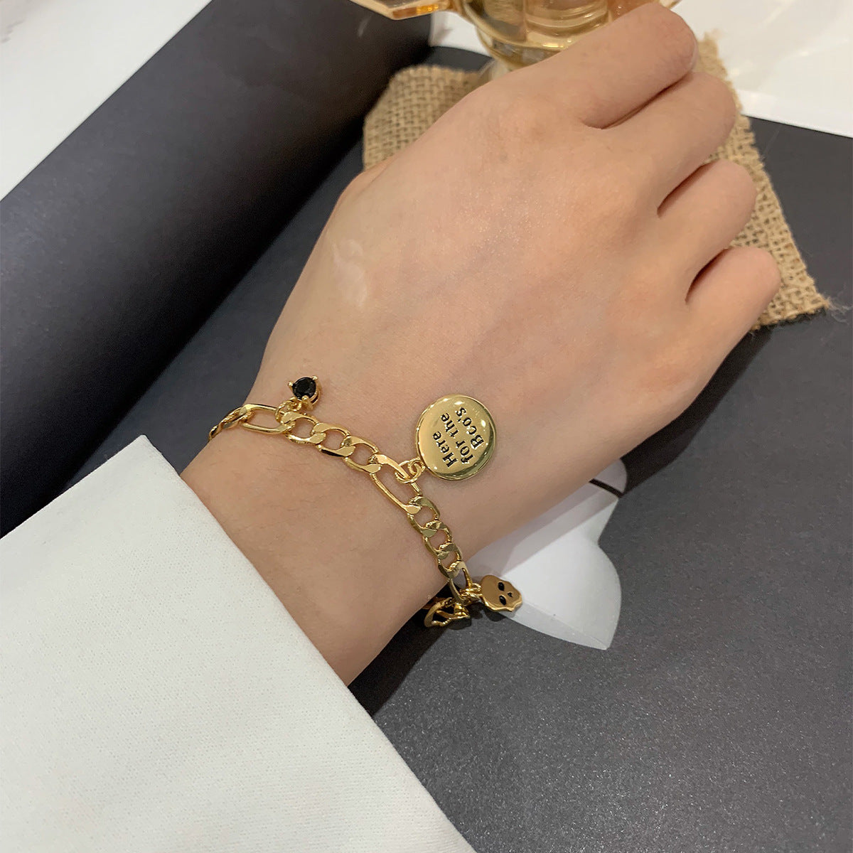 B0039 Trendy Gender-Neutral Bracelet Brass Gold-Plated Hip-Hop Style Skull Design