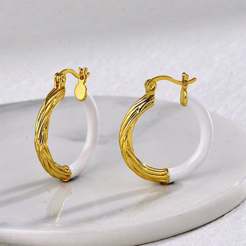 E0637 Lightweight Fashion Epoxy Earrings for Women Retro Simple Asymmetric Spliced Hoop Earrings