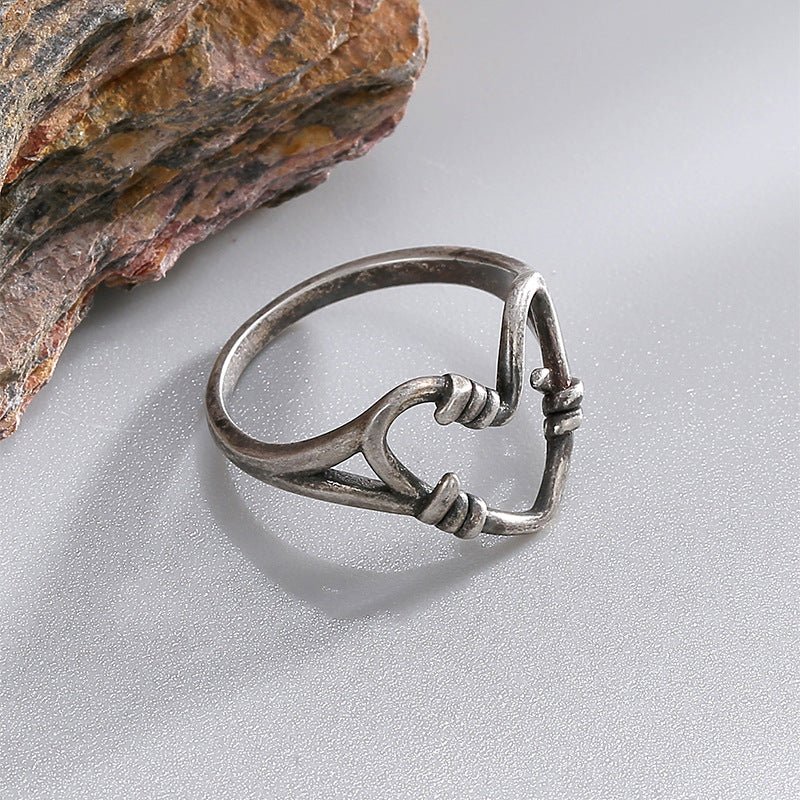 R0635 Fashion Knot Hollow Heart Ring for Women Ancient silver Retro Vintage Peach Heart Ring